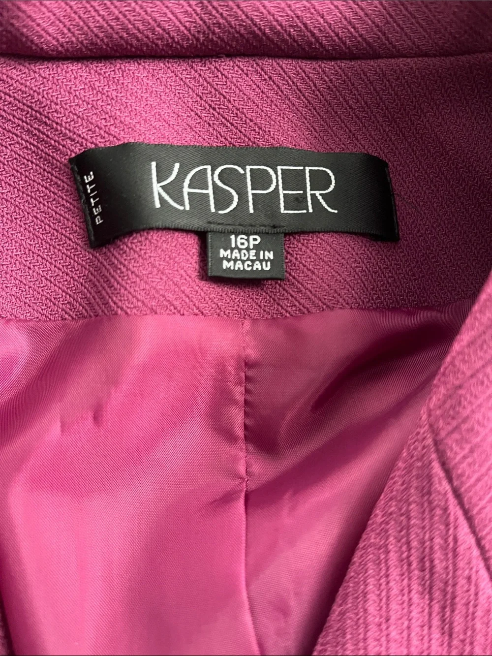 Kasper Blazer Fuchsia Color Size 16P Long Sleeves Button Front